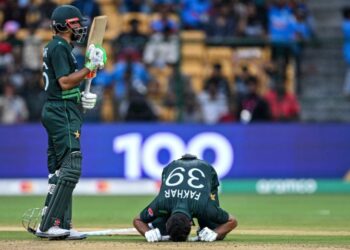 fakhar-made-a-record-of-fastest-100-in-wc-2023-for-pakistan
