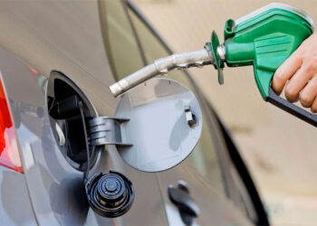 govt-decreased-rs-2-04-on-petrol-and-rs-6-47-liter-on-hsd