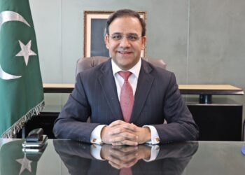 it-minister-urges-urgent-need-of-it-graduates-in-the-sector