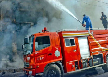 in-rj-mall-karachi-massive-fire-erupted-11-people-died