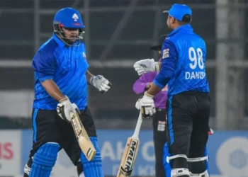 pcb-fined-azam-khan-to-display-palestinian-flag-on-his-bat