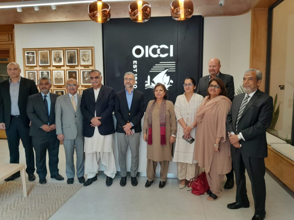 finance-minister-says-govt-ready-to-ease-foreign-investors