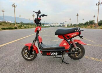 ezbike-launches-new-e-scooter-with-battery-swapping-feature