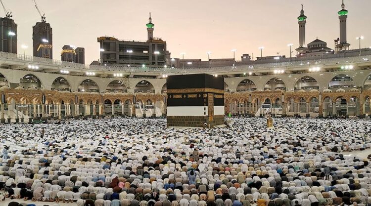 for-hajj-applications-banks-to-remain-open-on-sat-and-sun