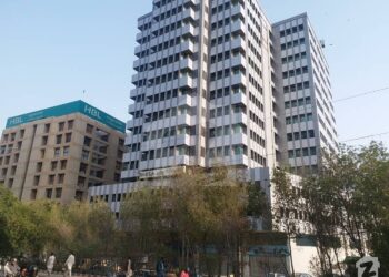 karachi-parsa-tower-fire-extinguished-on-time-mayor-karachi