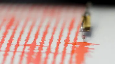 an-earthquake-with-magnitude-of-5-3-strikes-eastern-turkey
