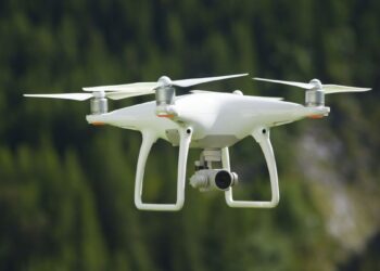 global-drone-market-is-expected-to-nearly-double-by-2027