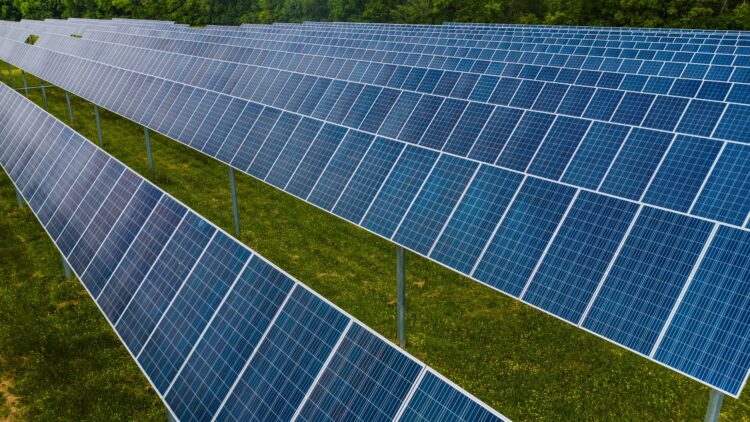 govt-considering-slashing-in-solar-net-metering-tariff