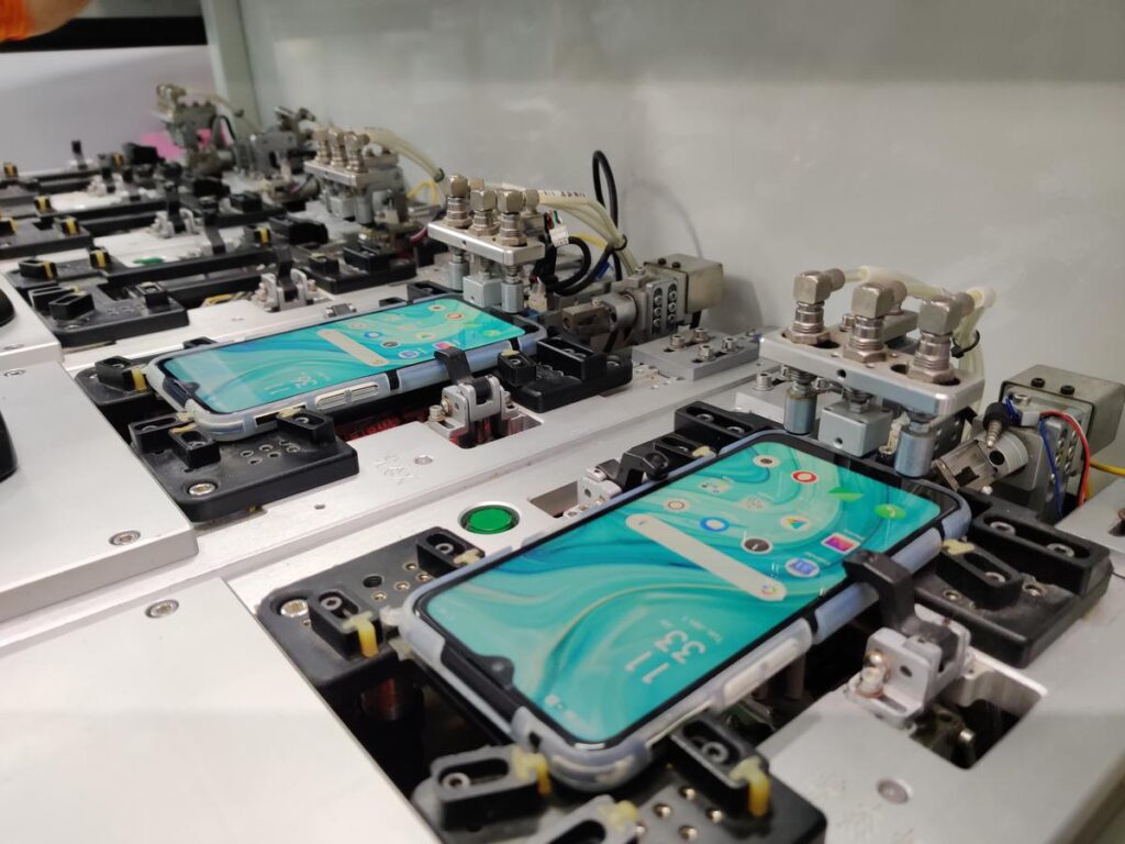 pakistan-assembled-more-than-2-2m-mobile-phones-in-jan-2024