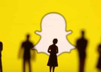 snapchat-neglects-revenue-estimate-and-shares-fall-30