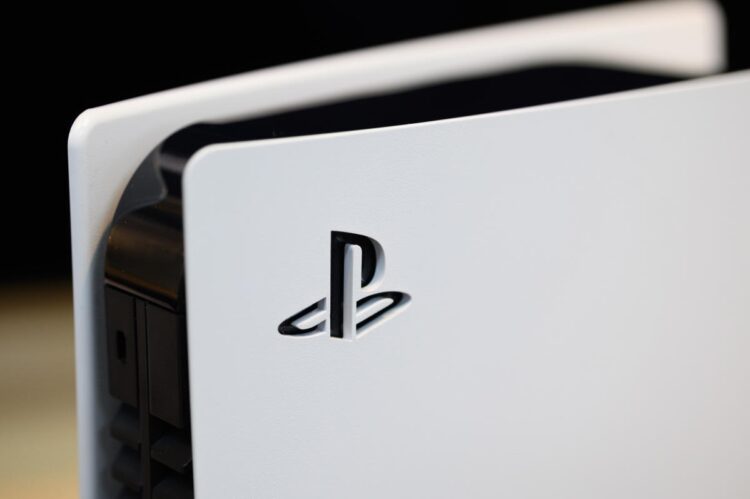sony-plans-to-fire-900-playstations-staff-members