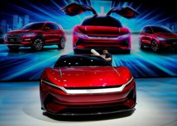 chinas-tesla-ev-rival-truly-enters-pakistan