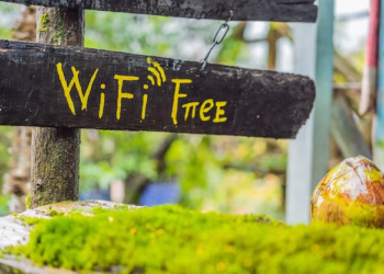 peshawar-will-soon-have-free-wi-fi-in-its-public-parks