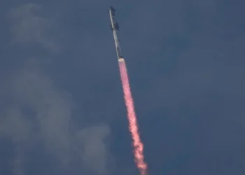 spacexs-rocket-lost-during-final-phase-of-its-test-flight