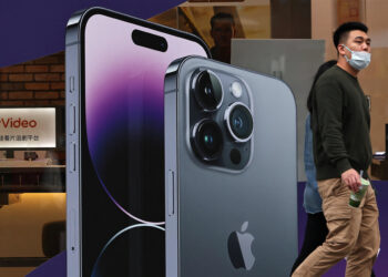 apple-iphone-deliveries-fall-19