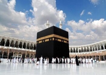 Beautiful Kaaba moment sun is the zero shadow