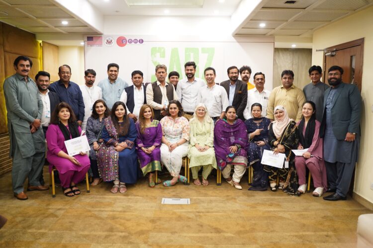 lahores-air-quality-drops-as-environmental-concerns-soar