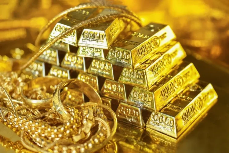 gold-prices-in-pakistan-drops-stay-rs-250000-per-tola