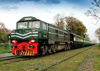 pakistan-railways-makes-rs-66b-in-9-months