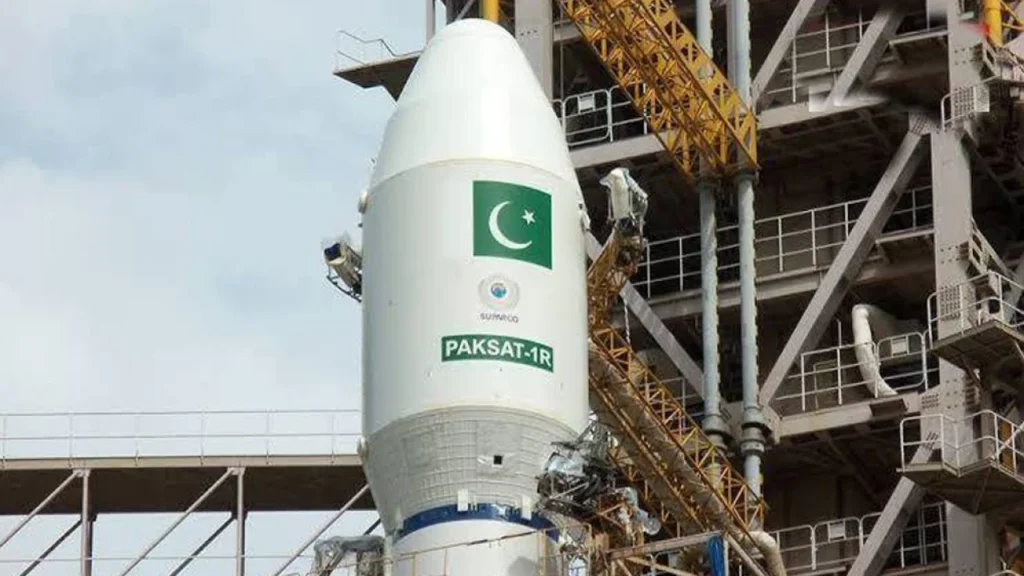 pakistan-plans-to-send-another-satellite-after-icube-qamar