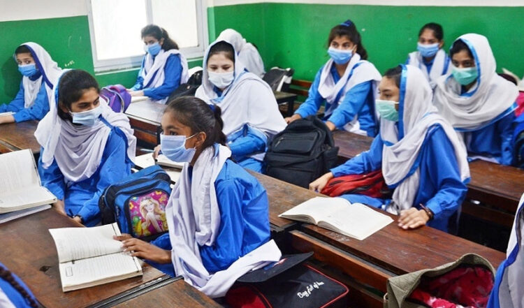 punjab-opens-satellite-internet-in-the-schools