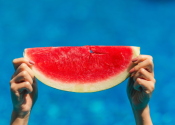 Hot weather diet to hydrate smart and eat right