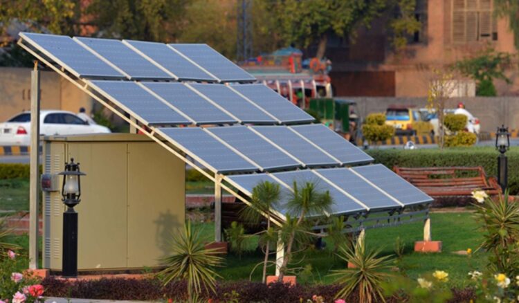 sindh-govt-is-giving-interest-free-solar-panel-loans