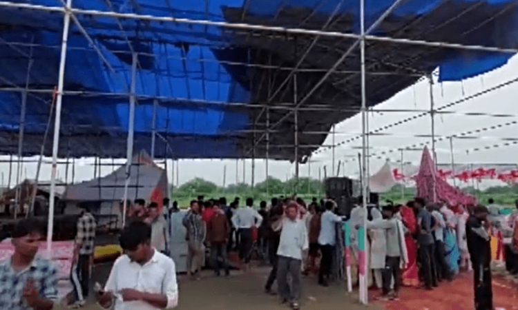 An Indian big religious crowd results in death toll