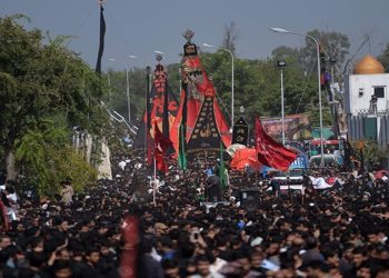 High security measures block roads for Muharram in Karachi