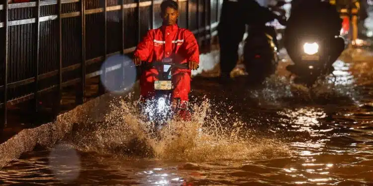Monumental-300mm-of-devastating-rainfall-out-in-Mumbai