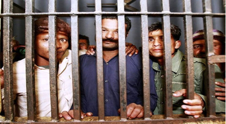 Over 450 Pakistanis held in the Indian jails now