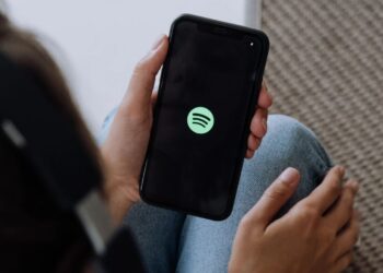 Spotify to try new emergency alerts system in Sweden