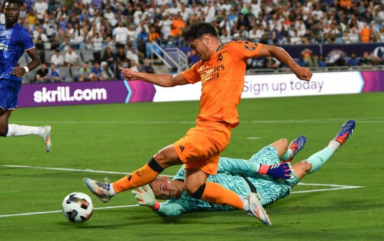 Madrid plays amazing against Chelsea in 2-1 victory