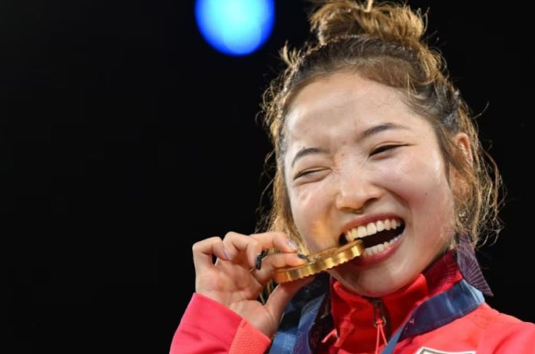 B-Girl Ami wins first Olympic gold victory in Breaking