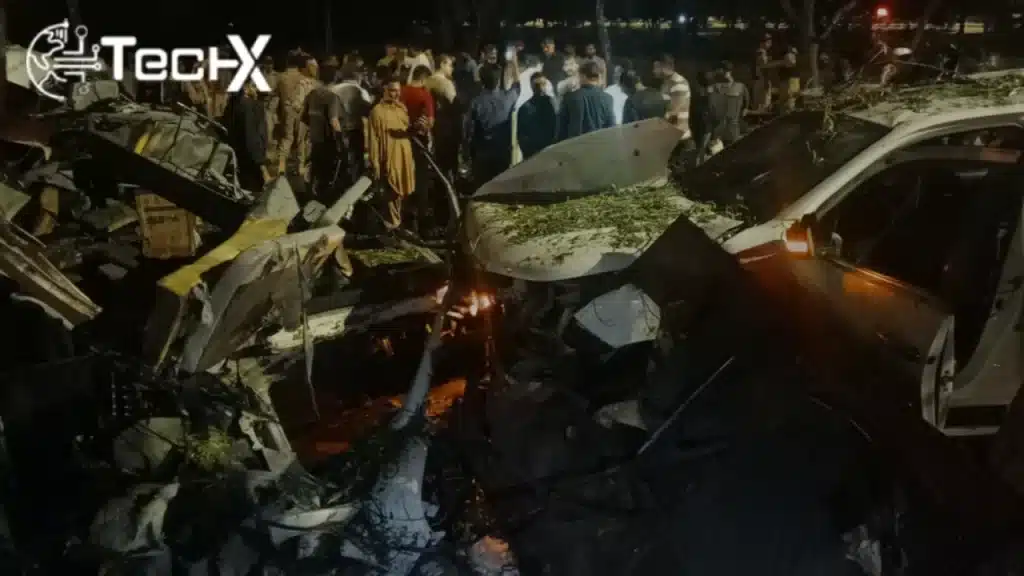 Blast Near Karachi Airport in Pakistan Kills Two Chinese