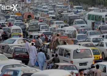 PTI Protests Cause Traffic Jams Across Pakistani Cities, People Face Difficulties