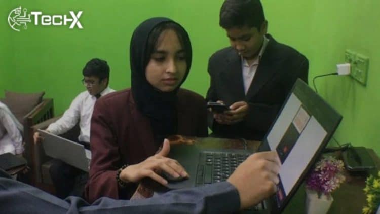 Teenager Develops First Sindhi Calculator Using AI