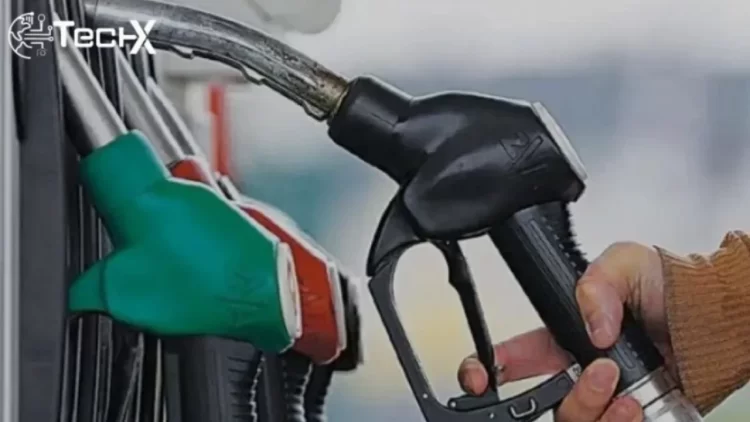 Huge Drop Expected in Petrol Prices in Pakistan