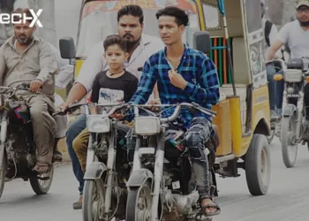 Sindh Police Enforces Helmet Law: No Helmet? Bike Seized!