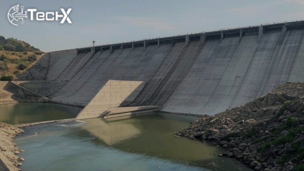 Water Level in 3 Pakistani Dams Goes Dangerously Low