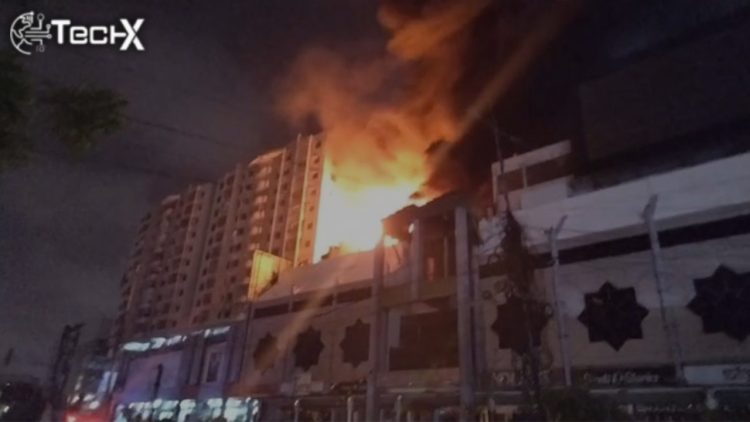 Fire Erupts in Famous Shopping Mall in Karachi