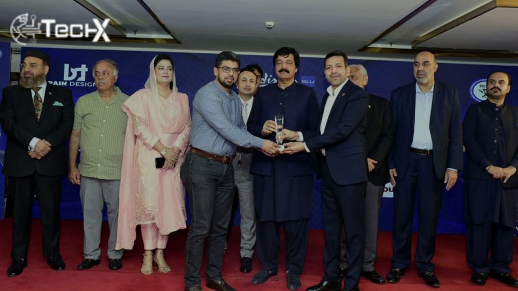 Cheezious Wins Pakistan’s Most Favorite Pizza Award at the 1st Pakistan International Food & Restaurant Awards 2025