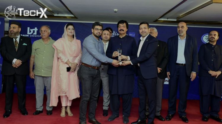 Cheezious Wins Pakistan’s Most Favorite Pizza Award at the 1st Pakistan International Food & Restaurant Awards 2025