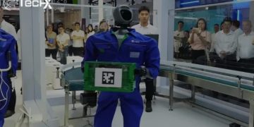 China Unveils Robot Worker with Brain Power of 275 Trillion Operations Per Second