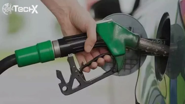 Govt Announces Minor Change in Petroleum Prices