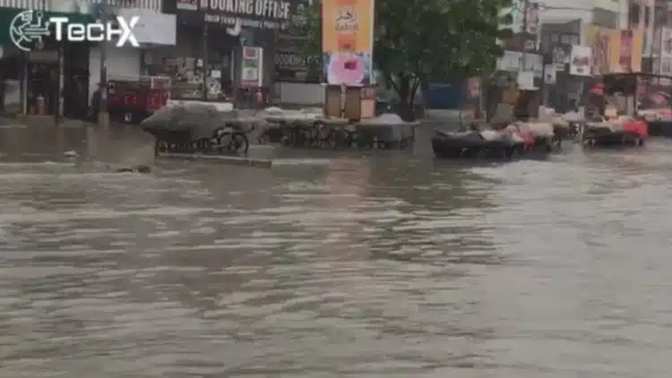 Sindh Disaster Authority Says Over 300 Rescued in Karachi Floods as Charity Reports Two Deaths
