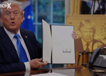 Trump Hikes H-1B Visa Fee to $100,000 for New Applicants