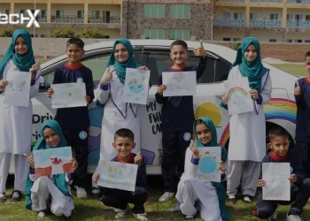 inDrive Displays Children's Art on Cars