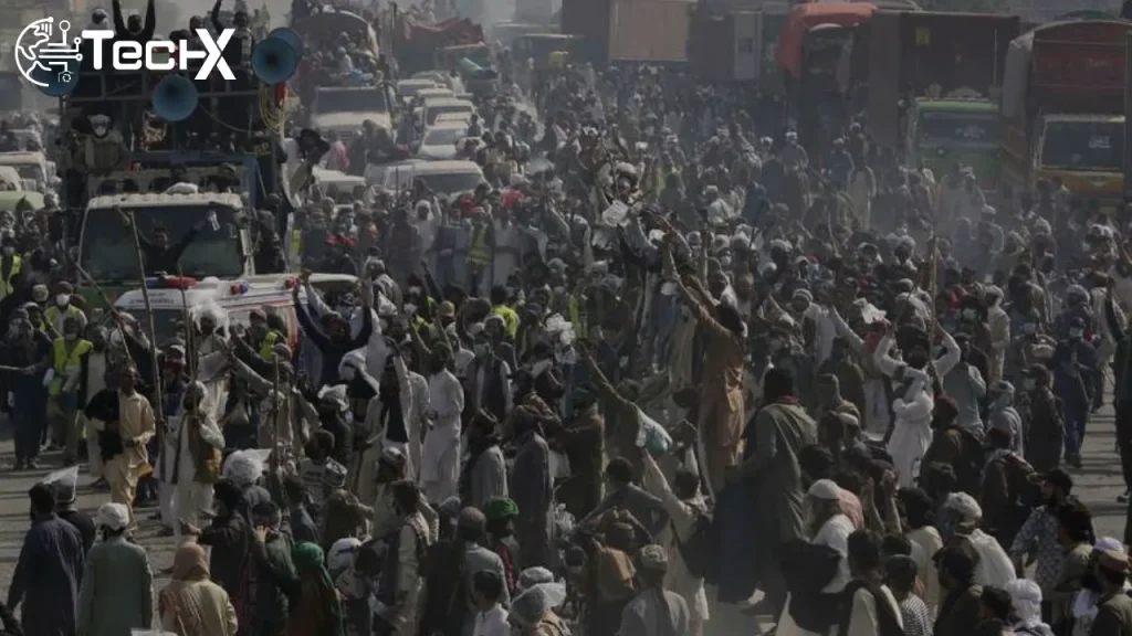 Punjab Govt Pushes for Ban on Rightwing TLP After Muridke Clashes