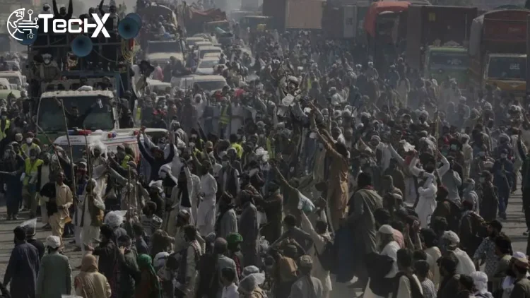 Punjab Govt Pushes for Ban on Rightwing TLP After Muridke Clashes